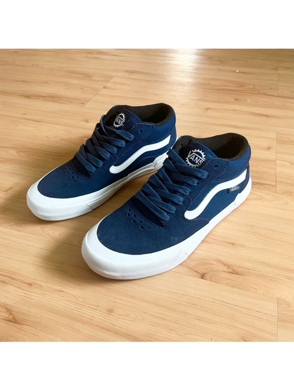 Vans SK8 Mid Pro Navy Blue
Women's 8.0 US